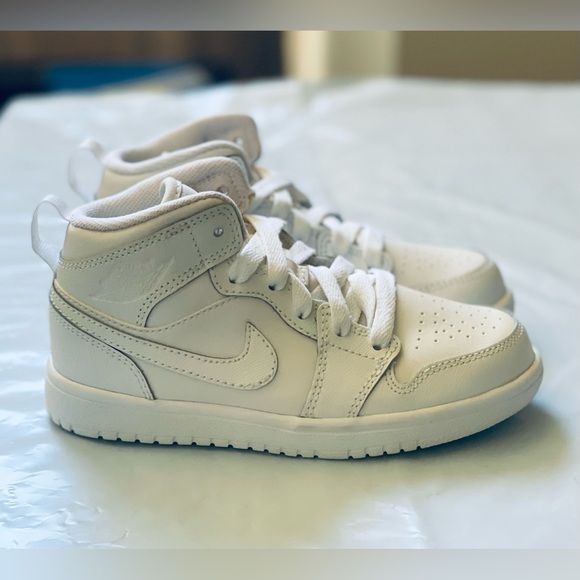 Jordan 1 mid flex TD new in original box